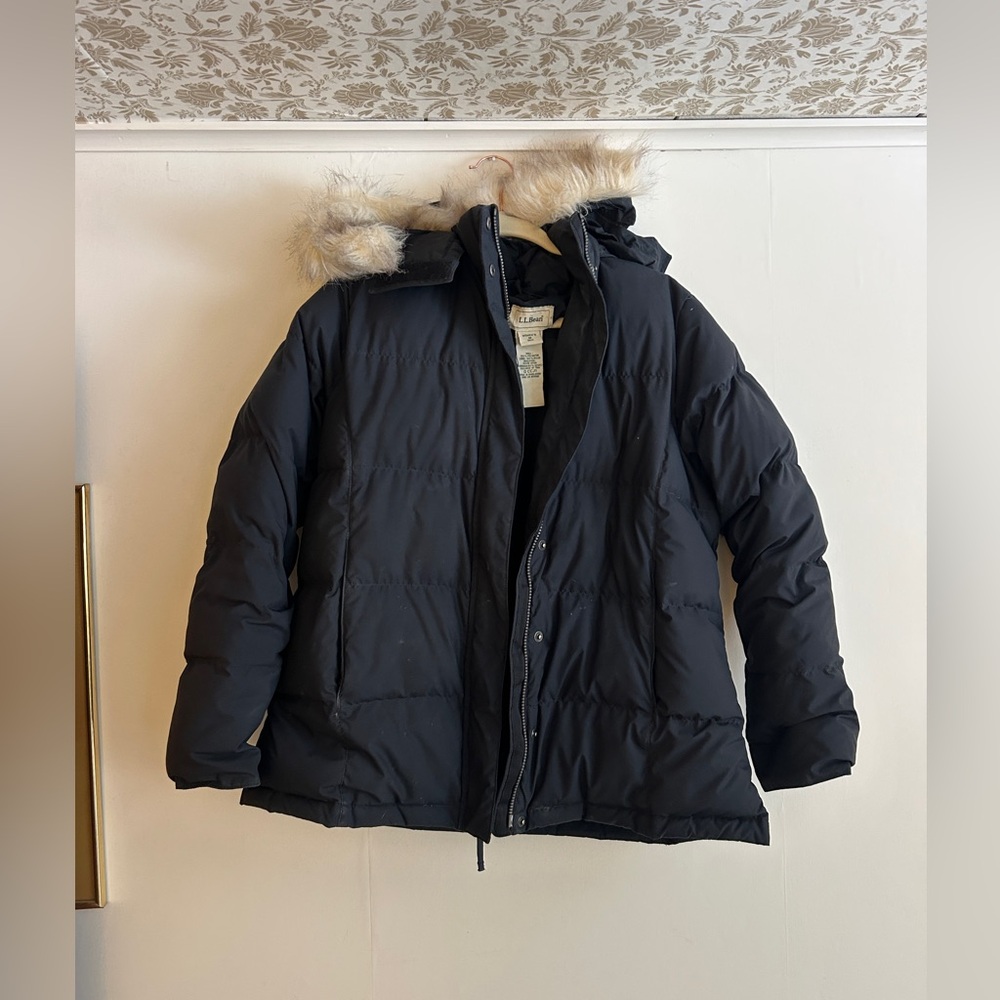 L.L. Bean Black Puffer Winter Jacket Size M